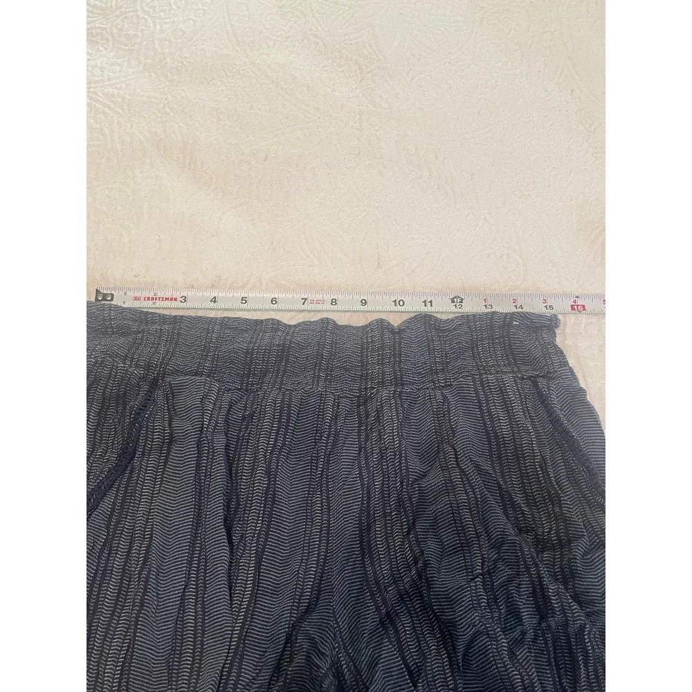 Three Dots Womens XL Navy‎ Blue Chevron Stripe Rayon Smocked Waist Pocket Shorts